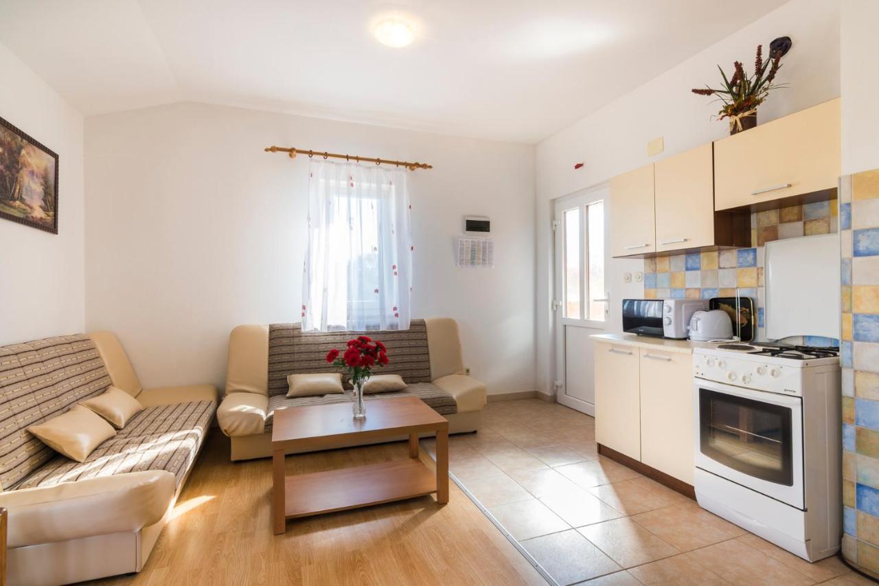 פאז'אנה Apartments Safija 1985 מראה חיצוני תמונה